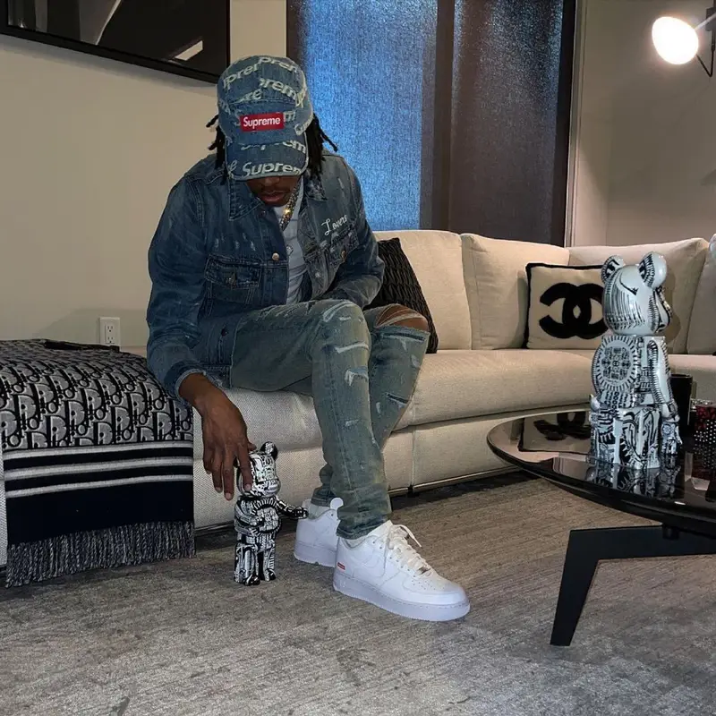 Lil Baby outfit in Amiri, Nike, and Supreme, 2021