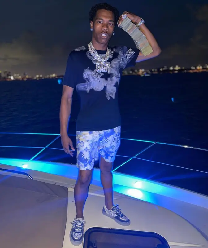 Lil Baby outfit in Louis Vuitton, 2021