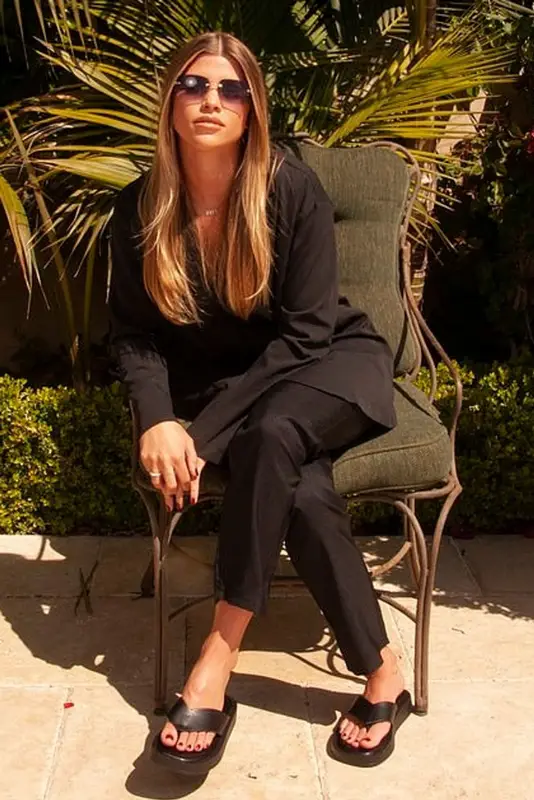 Sofia Richie outfit in Pretty Little Thing, 2021