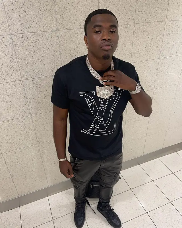 Bankroll Freddie outfit in Louis Vuitton, Guapi, and NBA, 2021