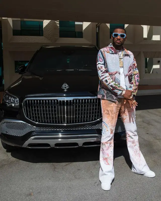 Fabolous outfit in Who Decides War, Louis Vuitton, and NBA, 2021