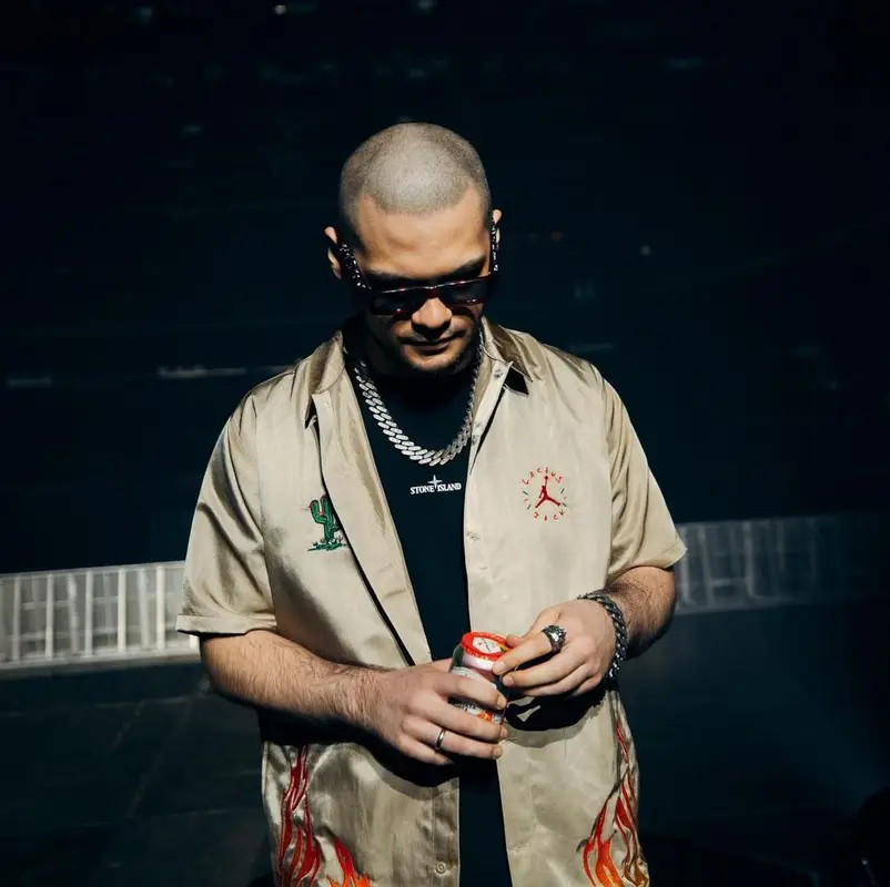 ATL outfit in Jordan, Stone Island, and Travis Scott Merch, 2021