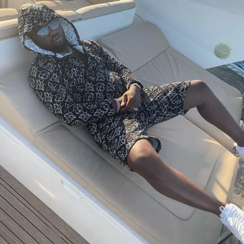 Headie One outfit in NBA, Nike, and Louis Vuitton, 2021