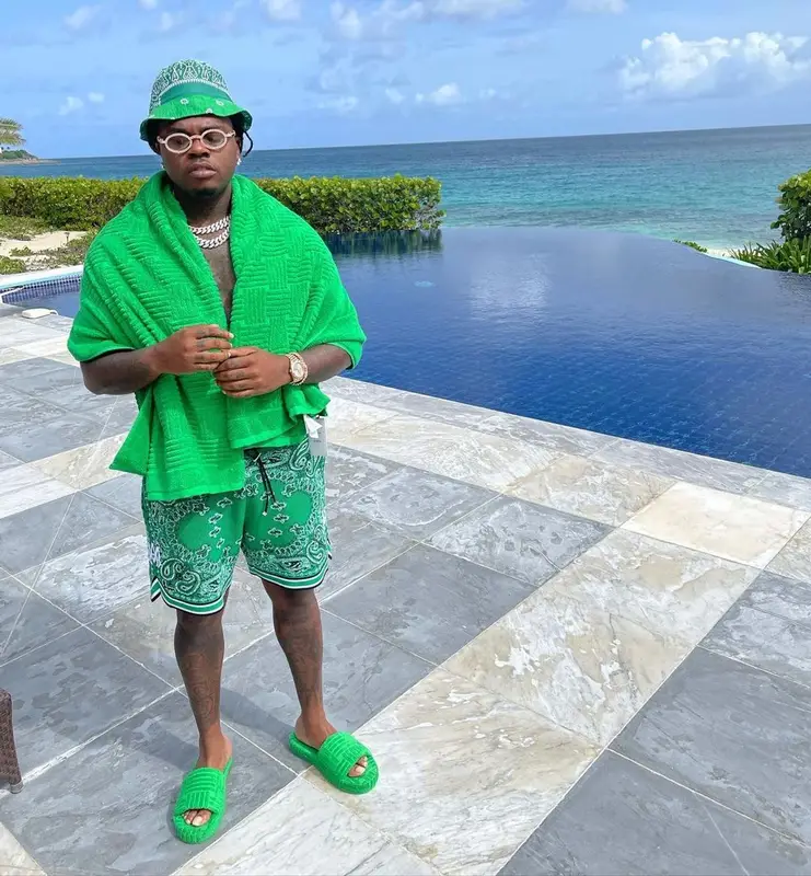 Gunna outfit in Cartier, Kapital, and Bottega Veneta, 2021
