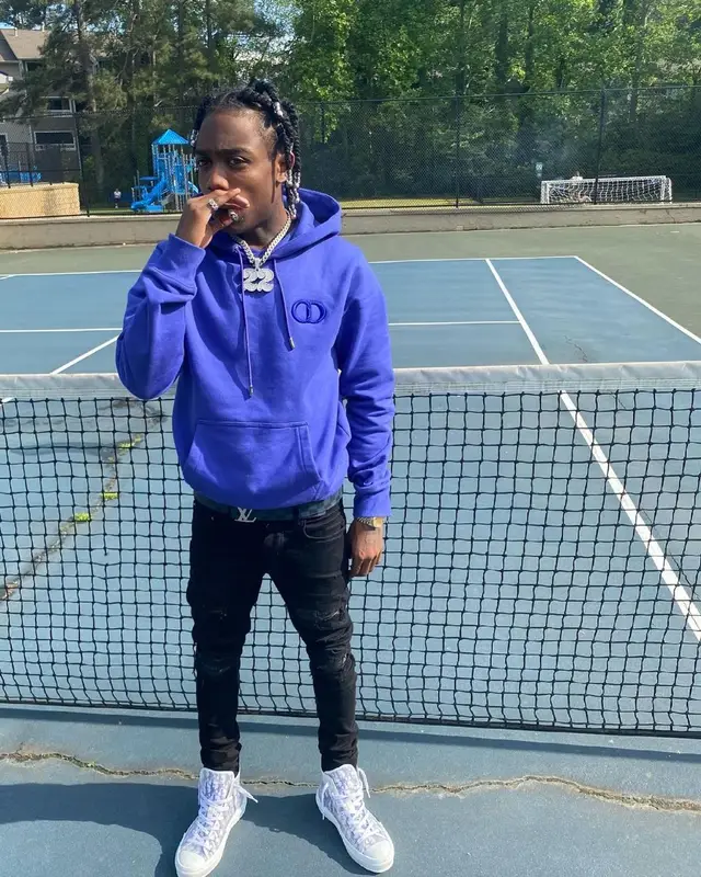 22Gz outfit in Dior, Amiri, and Louis Vuitton, 2021