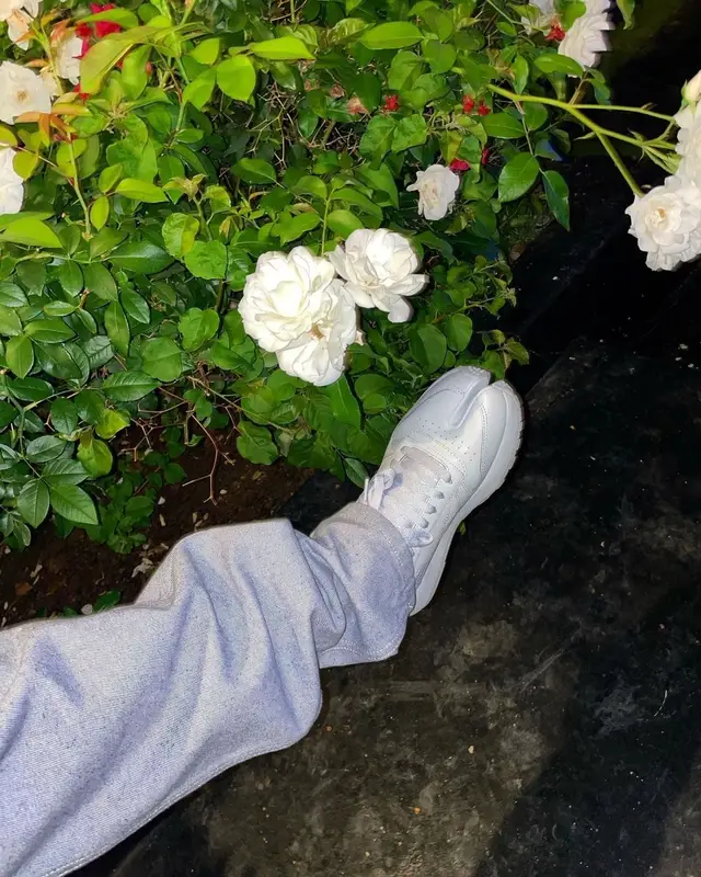 Lil Uzi Vert outfit in Louis Vuitton, Reebok, and Maison Margiela, 2021