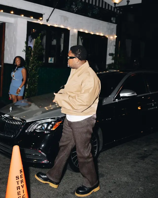 Mustard outfit in Bottega Veneta and Off-White, 2021