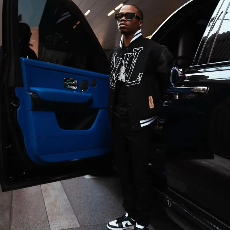 Roddy Ricch outfit in NBA, Nike, and Louis Vuitton, 2021