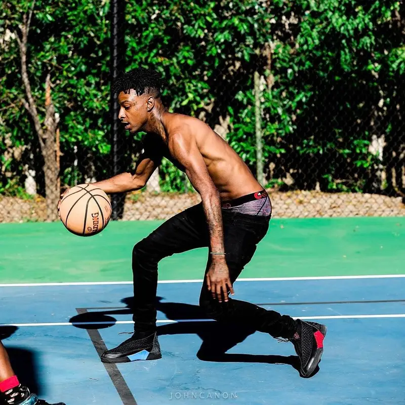 21 Savage outfit in Amiri, Spalding, and Ethika, 2017