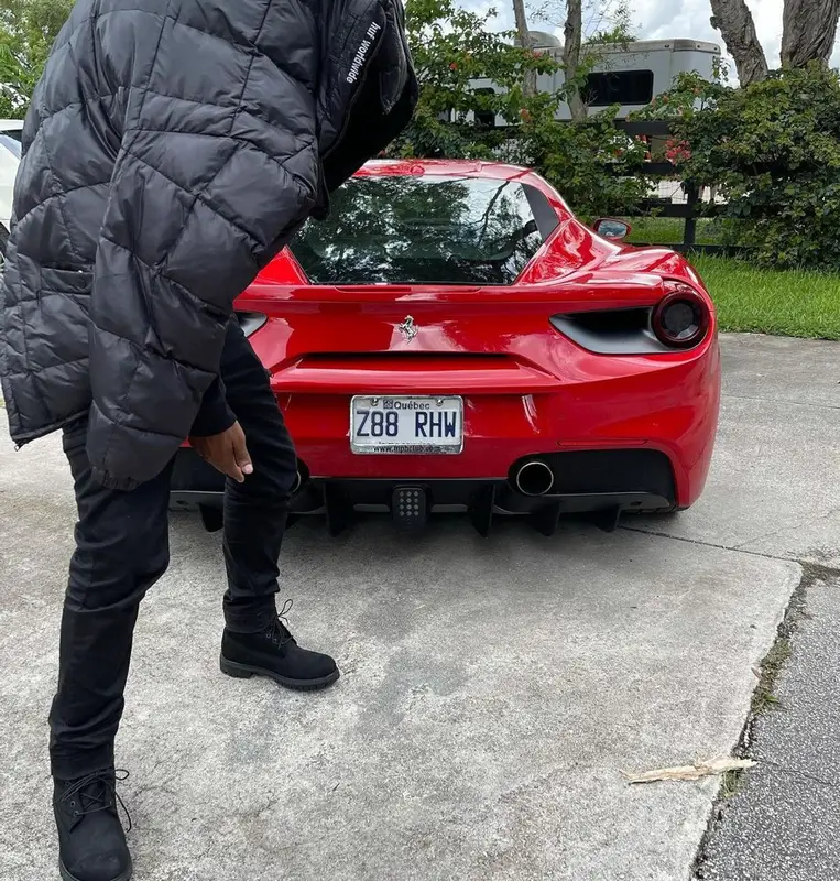 Snot outfit in Huf, Travis Scott Merch, and PlayStation, 2021