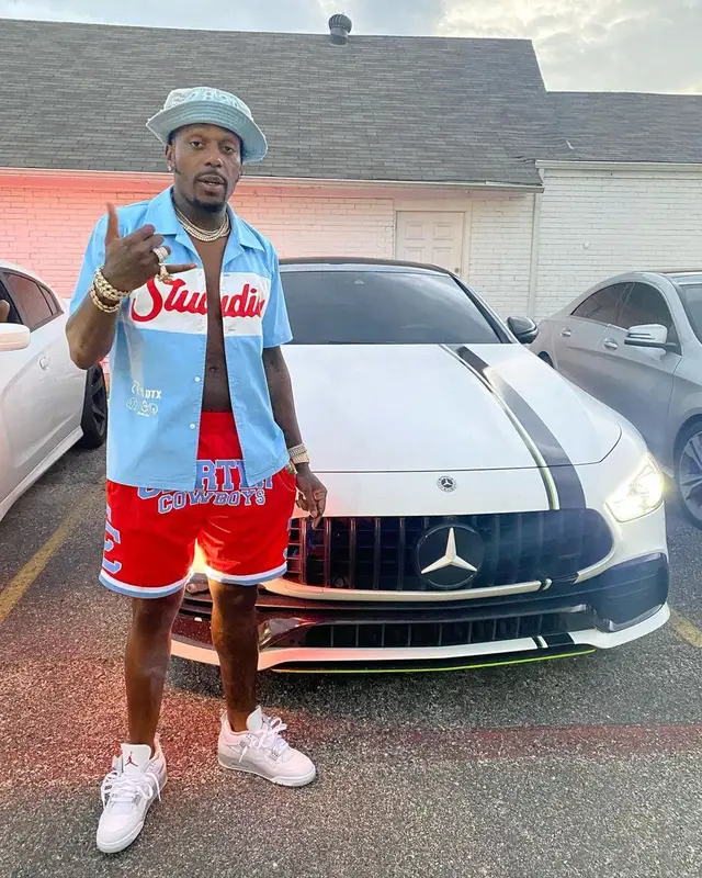 Sauce Walka outfit in Young Kings, Jordan, and 2828 Studios, 2021
