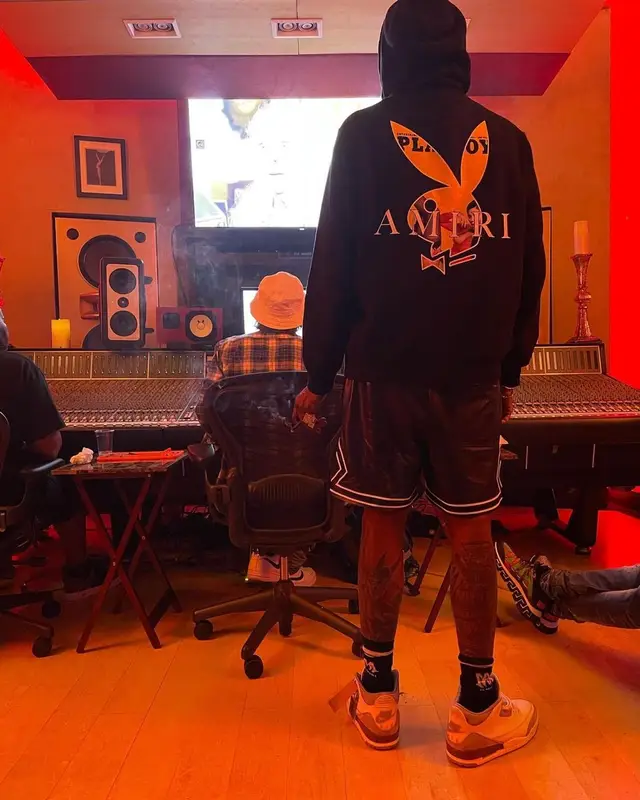 2 Chainz outfit in Amiri, Cartier, and Playboy, 2021