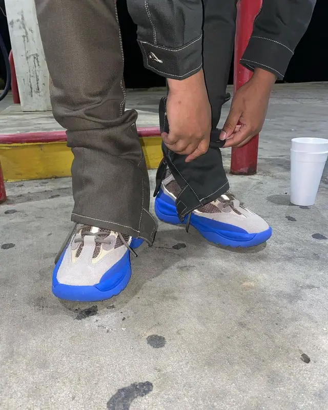 Fast Cash Jizzle outfit in Gentry Garb, November Reine, and Yeezy, 2021