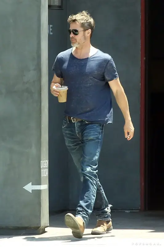 Brad Pitt outfit in MasterCraftUnion, Blundstone, and Pared Eyewear, 2017