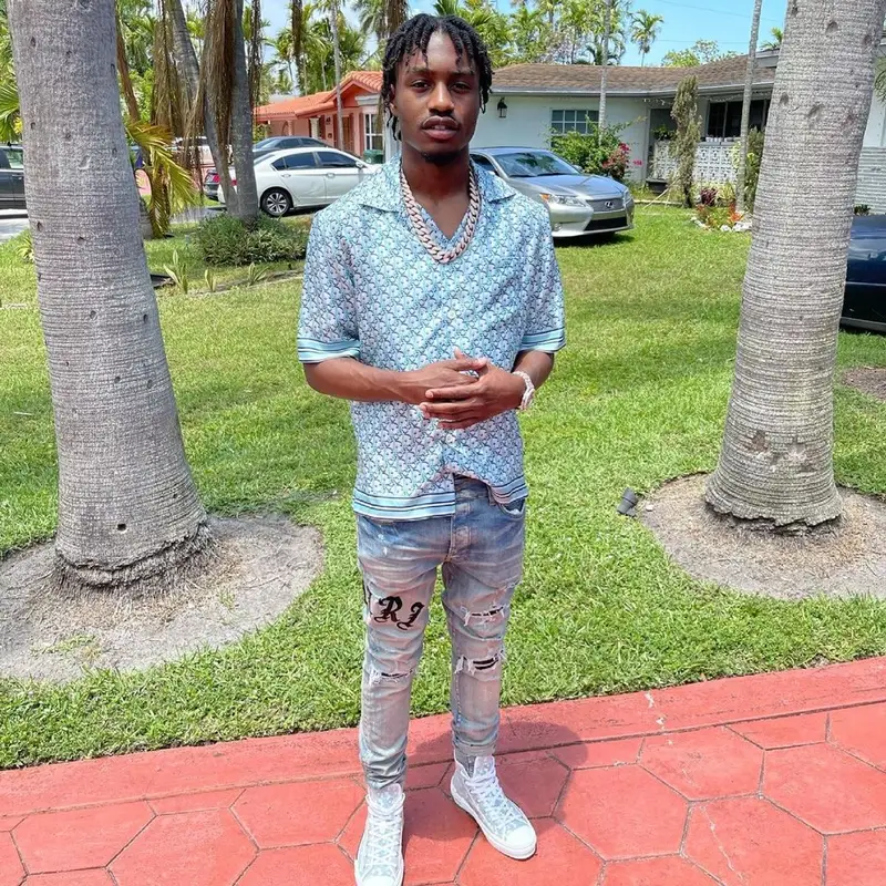 Lil Tjay outfit in Dior and Amiri, 2021