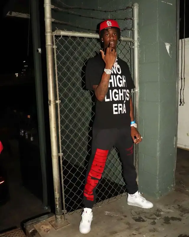 Yung Mal outfit in No Highlights Era, Jordan, and New Era, 2021