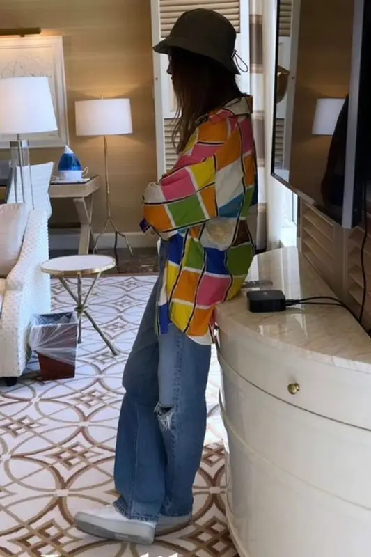 Hailey Bieber outfit in Siedres, Nike, and Jacquemus, 2021