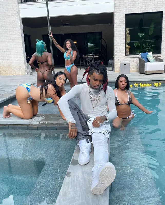Lil Gnar outfit in Rick Owens and Nike, 2021