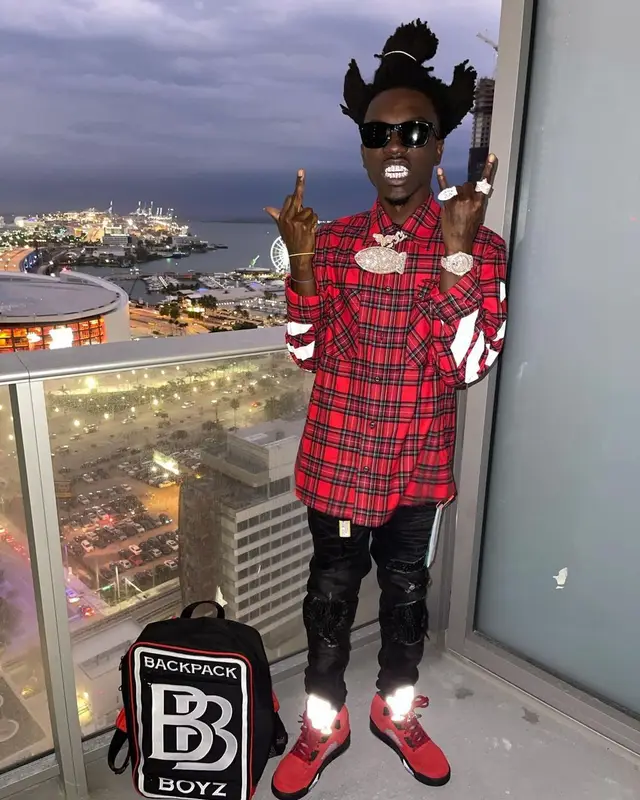 Bobby Fishscale outfit in Off-White, Jordan, and Saint Laurent, 2021