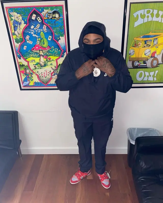 Big Yavo outfit in Nike and Off-White, 2021