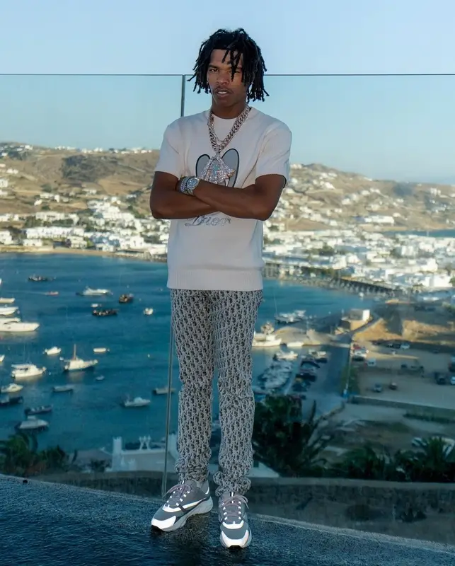 Lil Baby outfit in Dior and Kenny Scharf, 2021