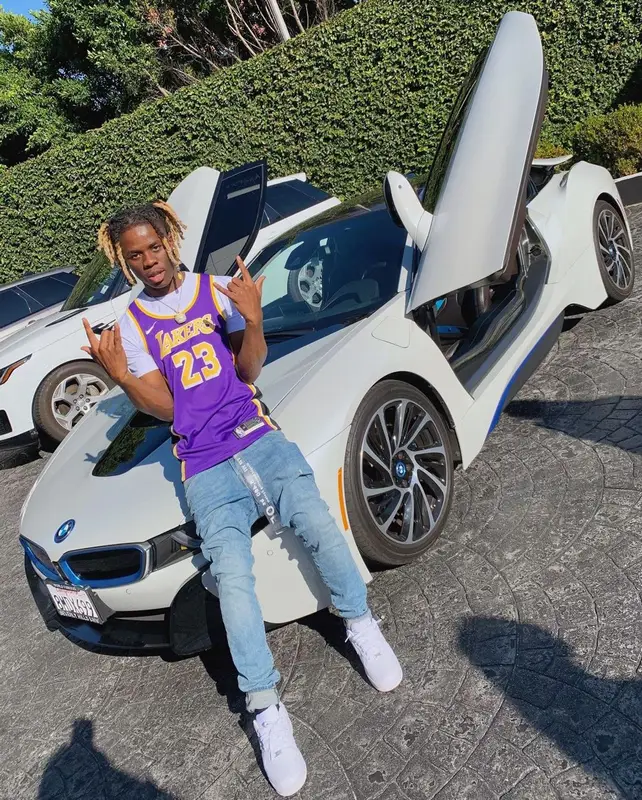 Unghetto Mathieu outfit in Nike, Off-White, and Los Angeles Lakers, 2021