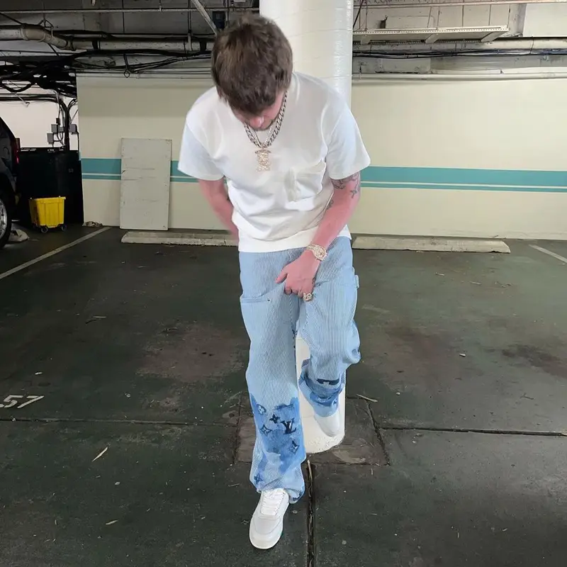 Murda Beatz outfit in Louis Vuitton, 2021