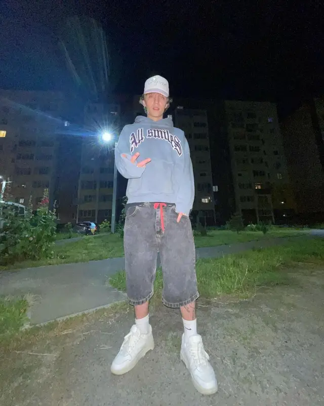 Lil Morty outfit in Off-White, Shyne, and Nike, 2021