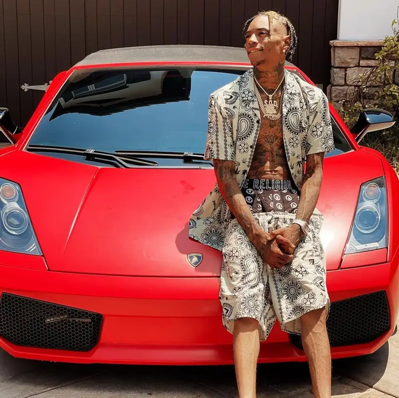 Soulja Boy outfit in FashionNova and Oakley, 2021