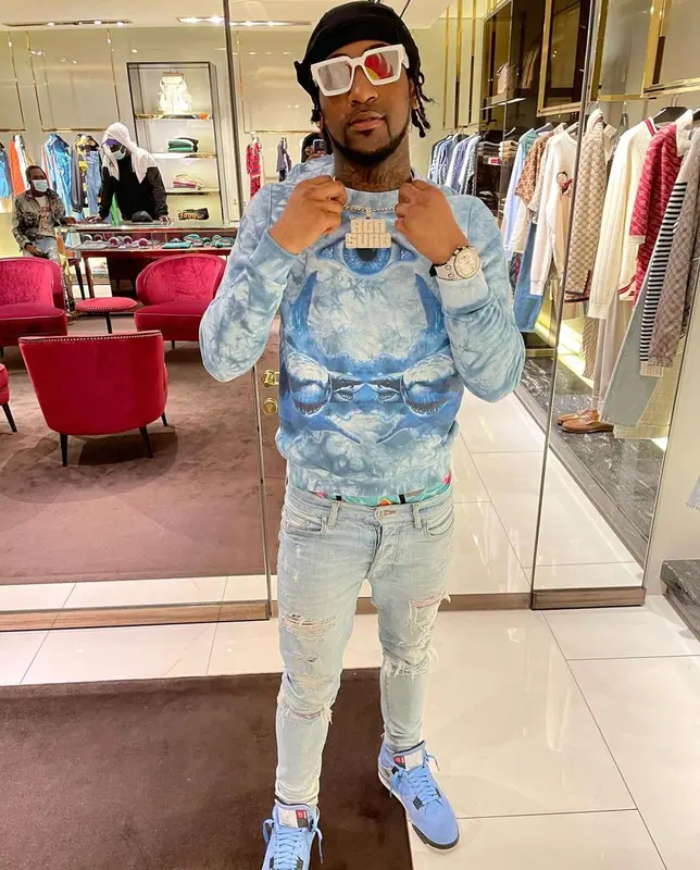 Ron Suno outfit in Burberry, Amiri, and Louis Vuitton, 2021