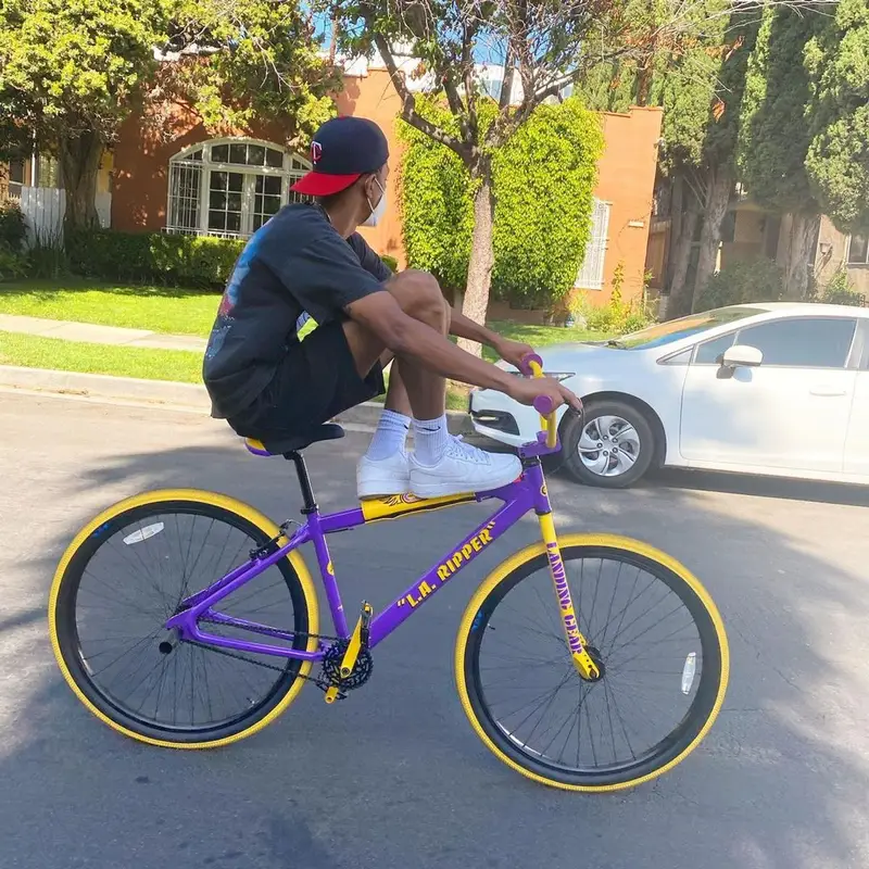 Taco outfit in New Era and Nike, 2020