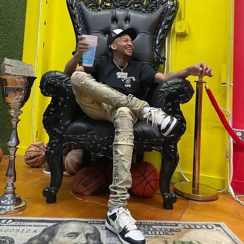 Stunna 4 Vegas outfit in Bape, 2021