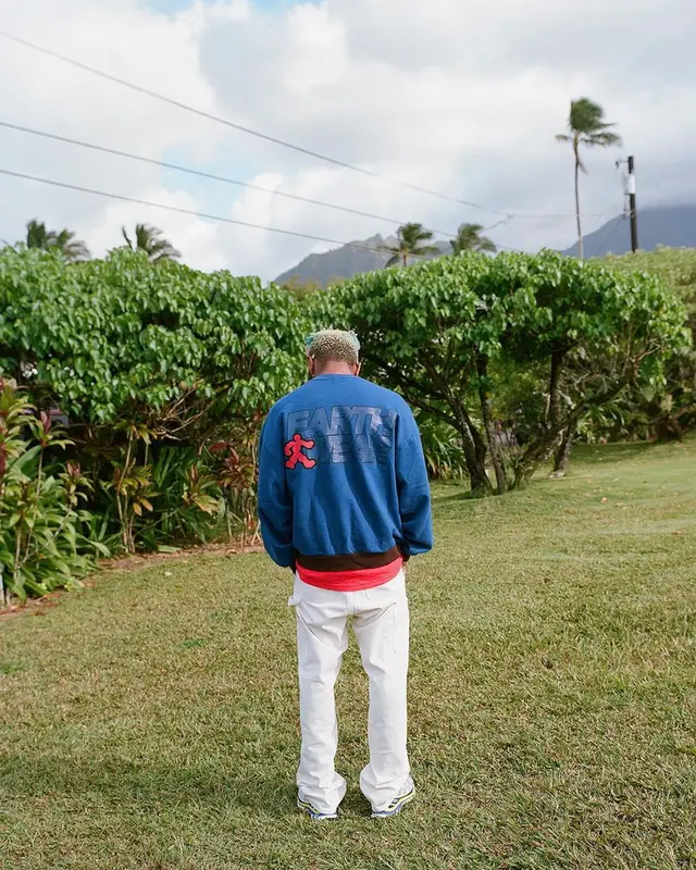 Kevin Abstract outfit in Holiday and Bottega Veneta, 2021