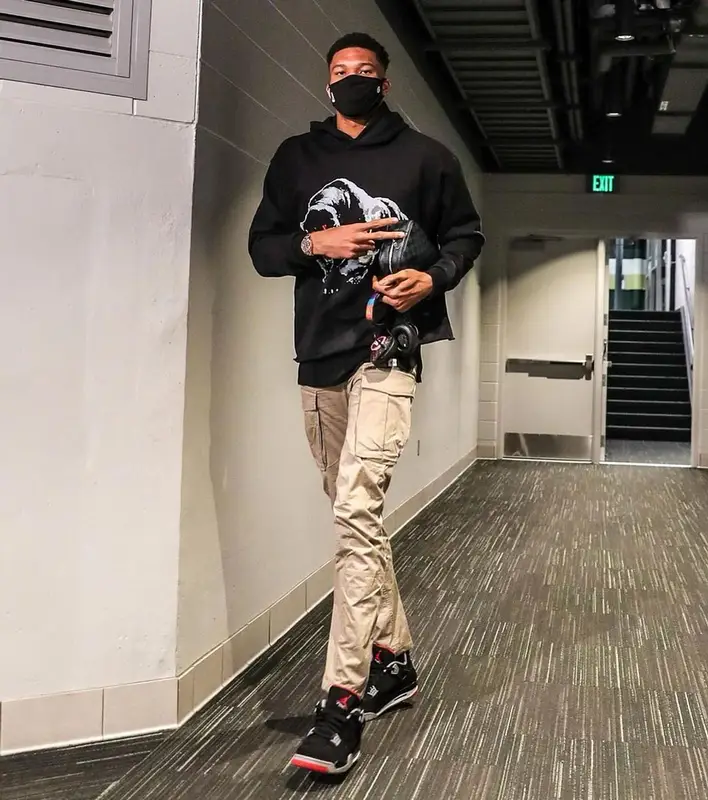 Giannis Antetokounmpo outfit in Vlone, NBA, and Stance, 2021