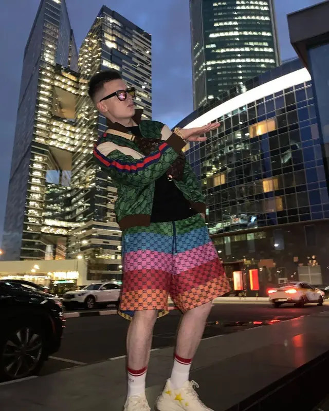Mellstroy outfit in Gucci, NBA, and Louis Vuitton, 2021