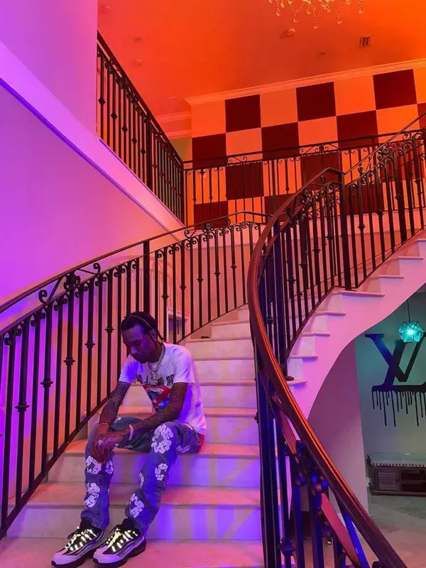 KSupreme outfit in Virgil Abloh, Levi’s, and Bstroy, 2021