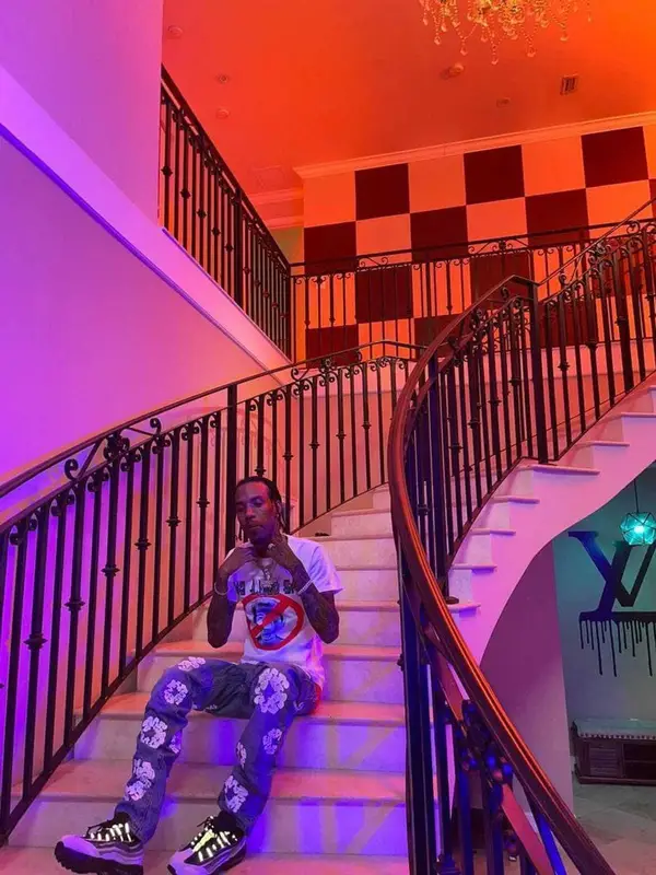 KSupreme outfit in Virgil Abloh, Levi’s, and Bstroy, 2021