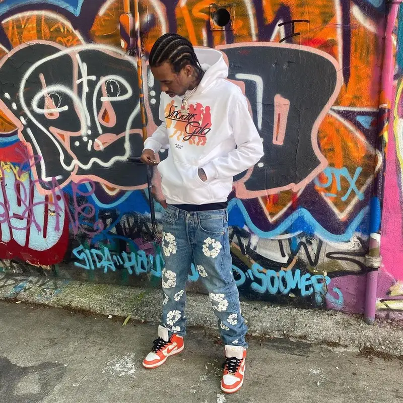 KSupreme outfit in Sinclair, Levi’s, and Denim Tears, 2021