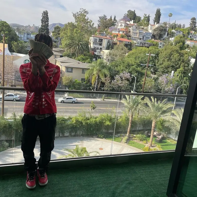Kashdami outfit in Klan Life, B.B. Simon, and Jordan, 2021