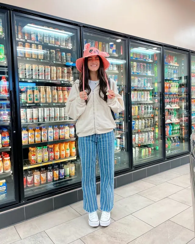 Charli D'Amelio outfit in Vida Moulin, Tiffany&Co, and Elsa Peretti Merch, 2021