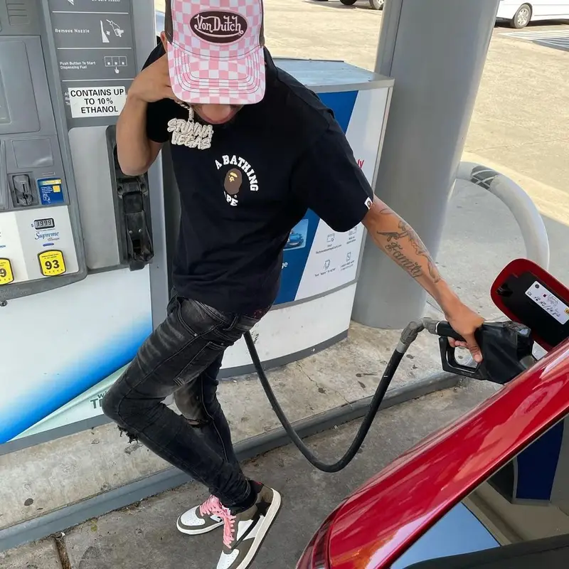 Stunna 4 Vegas outfit in Bape and Travis Scott Merch, 2021