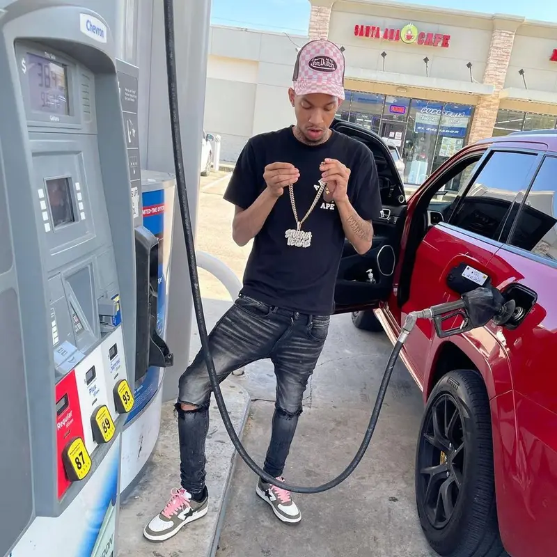 Stunna 4 Vegas outfit in Bape and Travis Scott Merch, 2021
