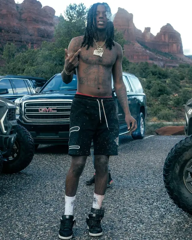 OMB Peezy outfit in Tulones, Nike, and Ethika, 2021
