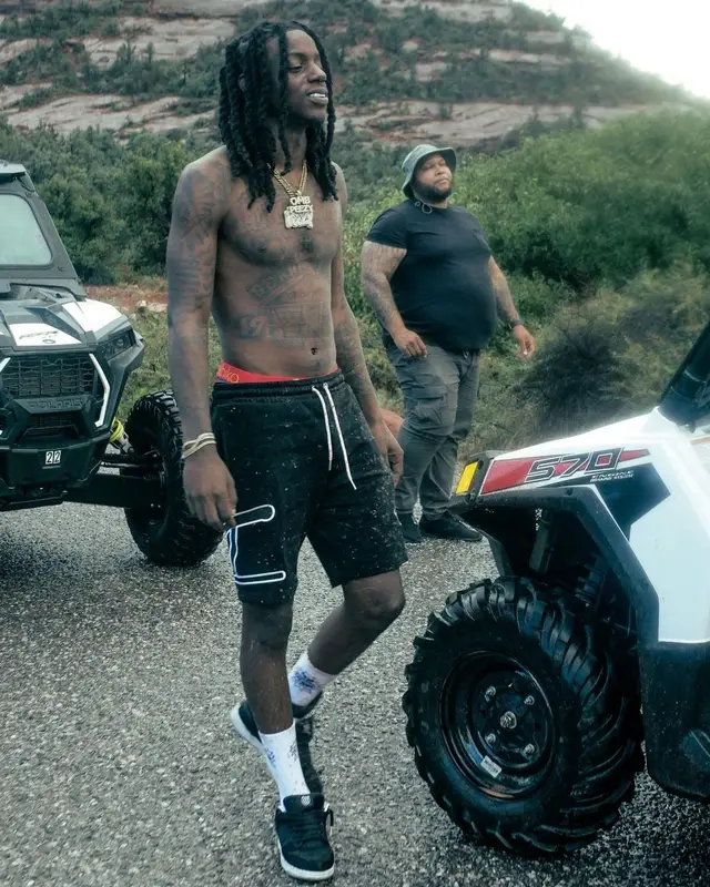 OMB Peezy outfit in Tulones, Nike, and Ethika, 2021