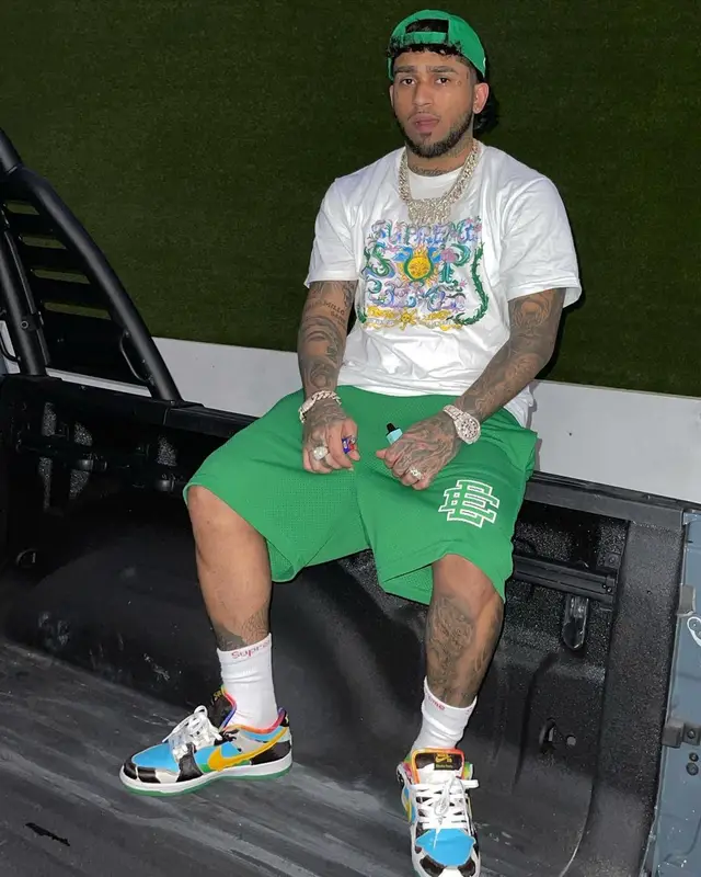 Bryant Mayers outfit in Supreme, Eric Emanuel, and Hanes, 2021