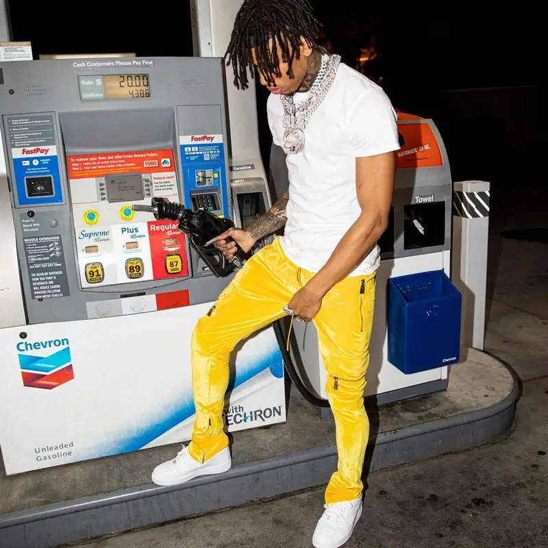 NLE Choppa outfit in Hanes, Guapi, and Nike, 2021