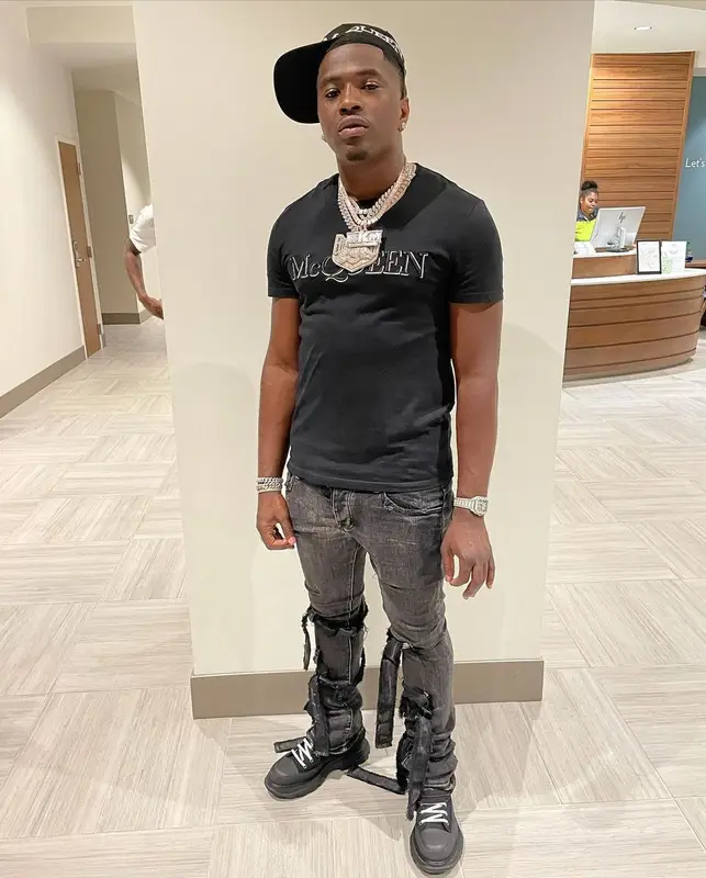 Bankroll Freddie outfit in Louis Vuitton and Alexander McQueen, 2021