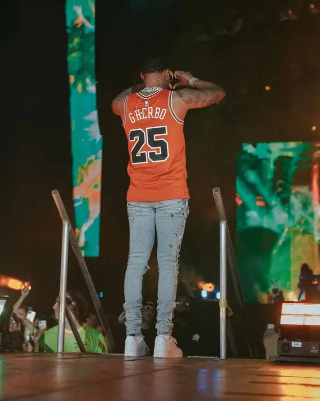 G Herbo outfit in Chicago Bulls, Amiri, and Nike, 2021