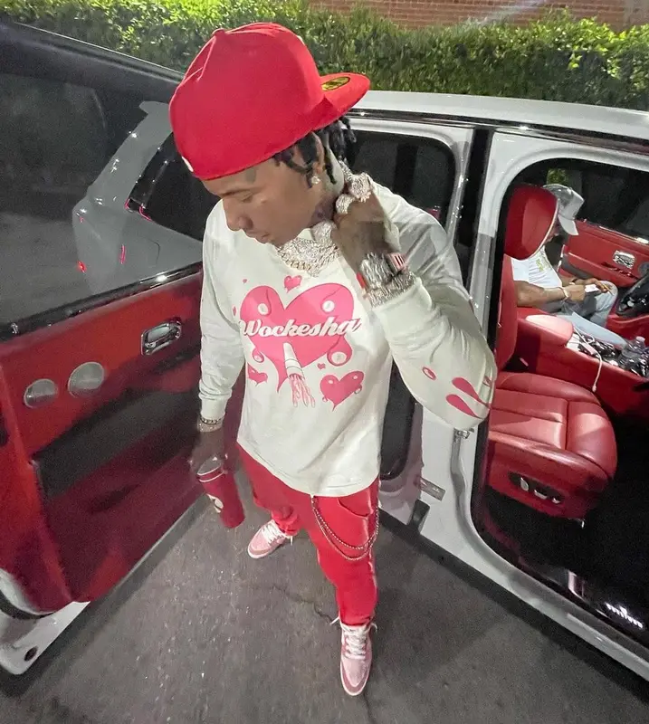 Moneybagg Yo outfit in Moneybagg Yo Merch, Gallery Dept., and Nike, 2021