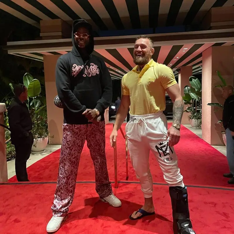 2 Chainz outfit in Amiri, Dior, and Cartier, 2021